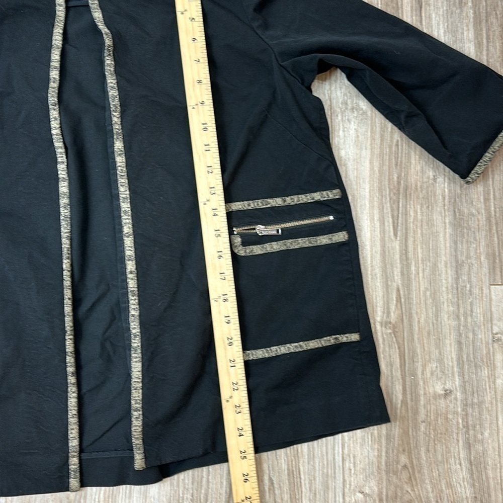 Misook   black blazer jacket  and beige trim open front blazer size medium - Picture 3 of 6